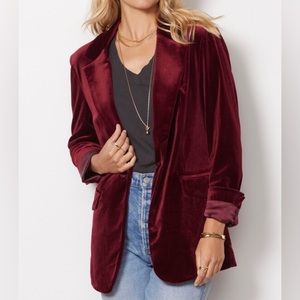 EUC. Blanknyc Low Key Velvet Blazer in Red/Burgundy, Size XL. Worn once!